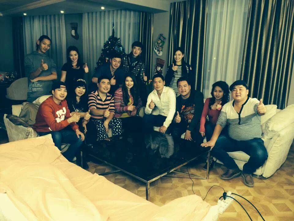 “Мөрөөдлийн театр”-ын шинэ уран бүтээл “Байж болно” шоу тун удахгүй